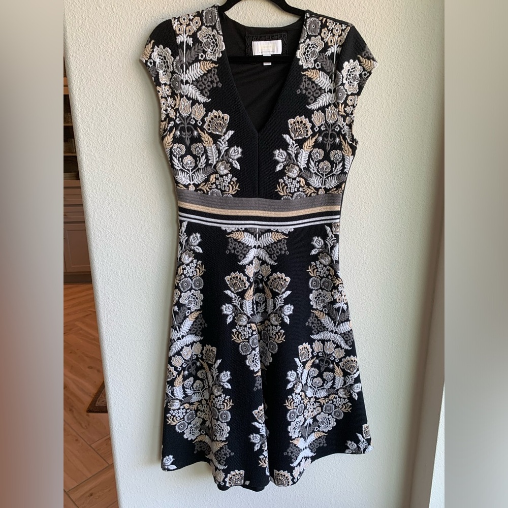 Anthropologie textured patterned fit ‘n flare dress, size 8